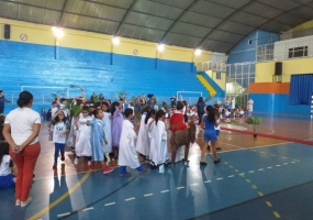 Nossos alunos vivenciaram os acontecimentos da Semana Santa e Páscoa, compreendendo o amor Redentor de Cristo por todos nós.